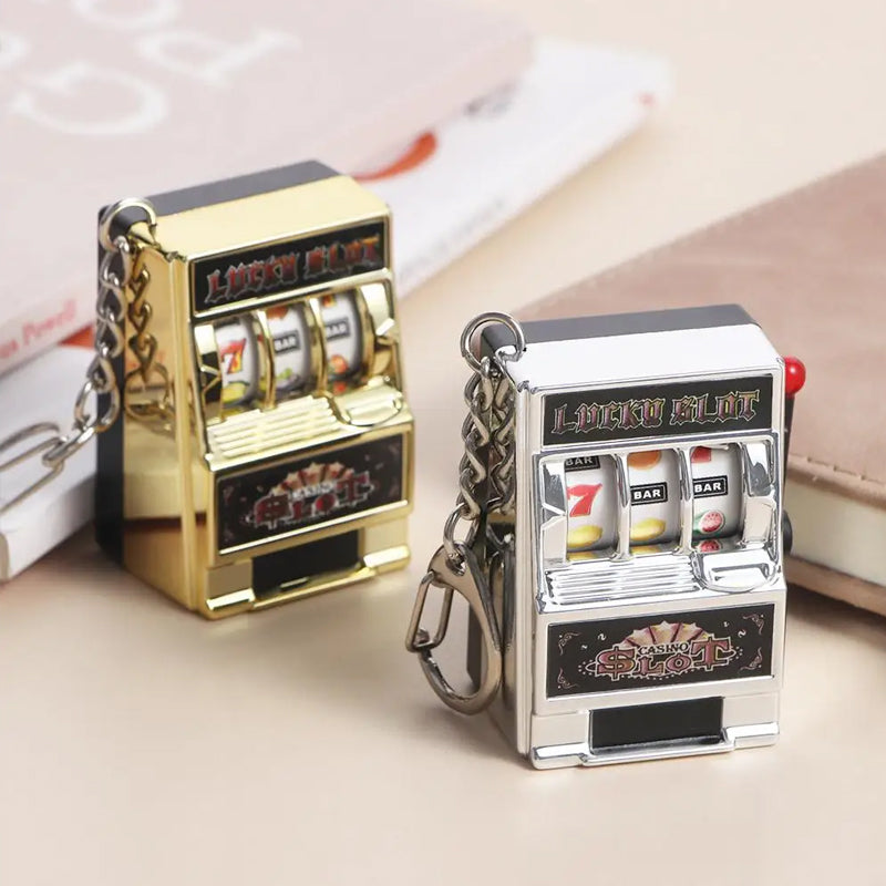 Keychain designed as a slot machine