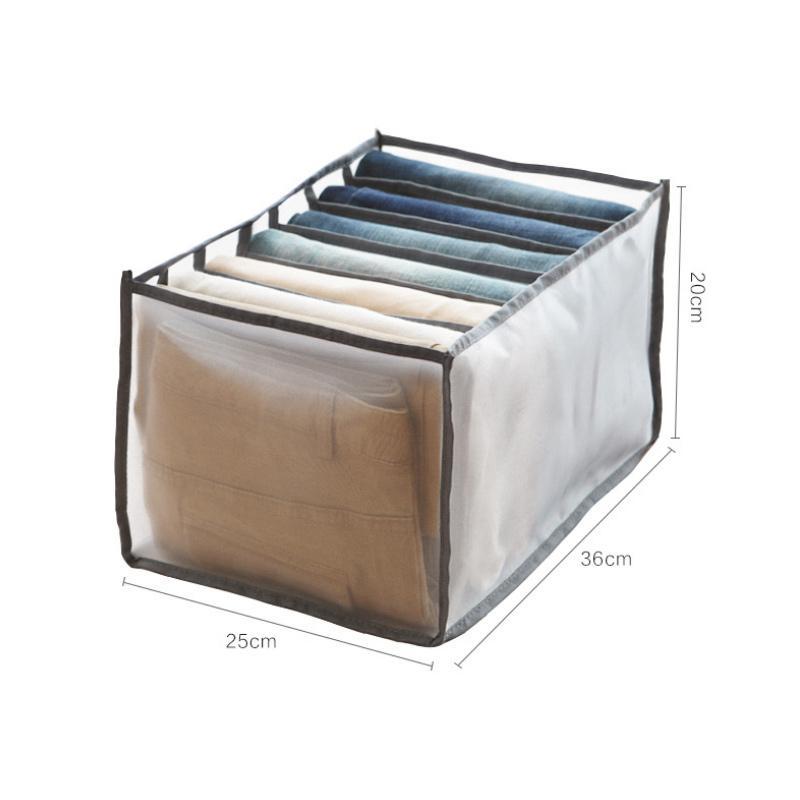 Dress storage made of mesh