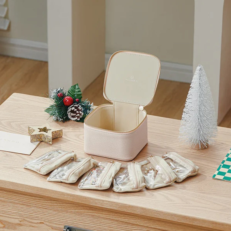 Leather jewelry box for travel