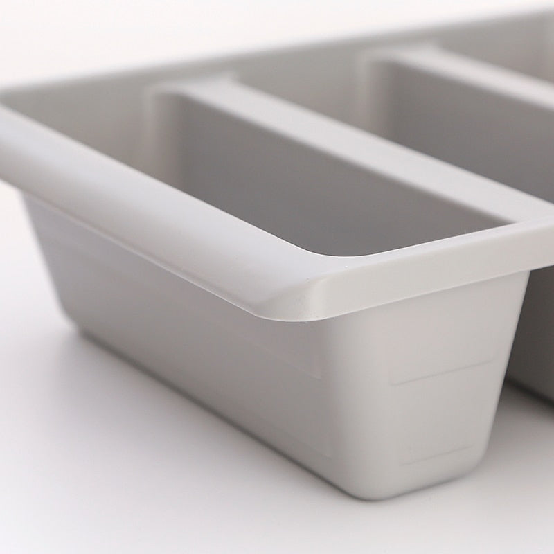 Simple, lightweight, modern shoe rack