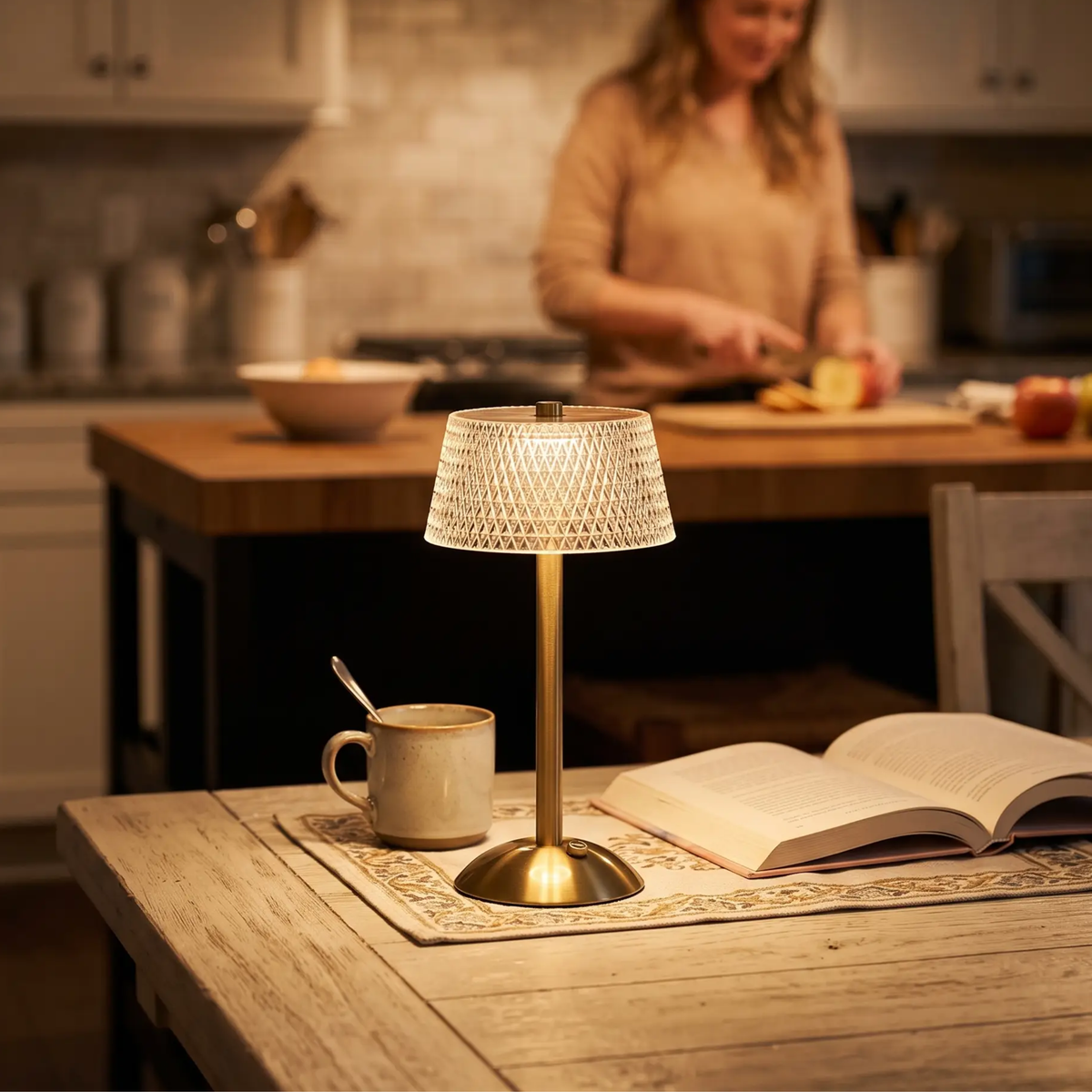 Luxe - Rechargeable Wireless Touch Table Lamp