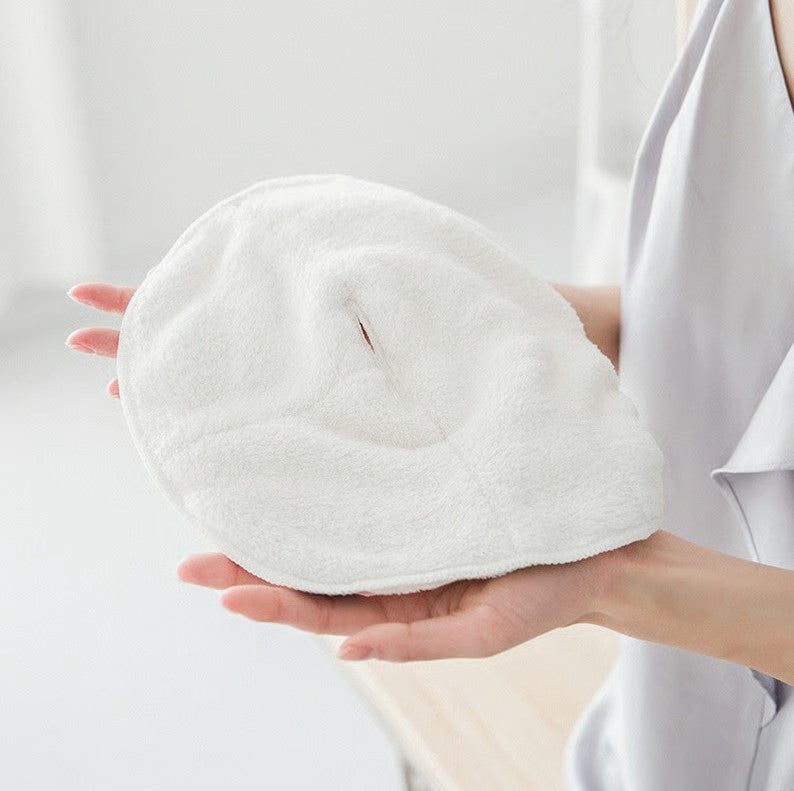 Moisturizing facial towel made of coral velvet