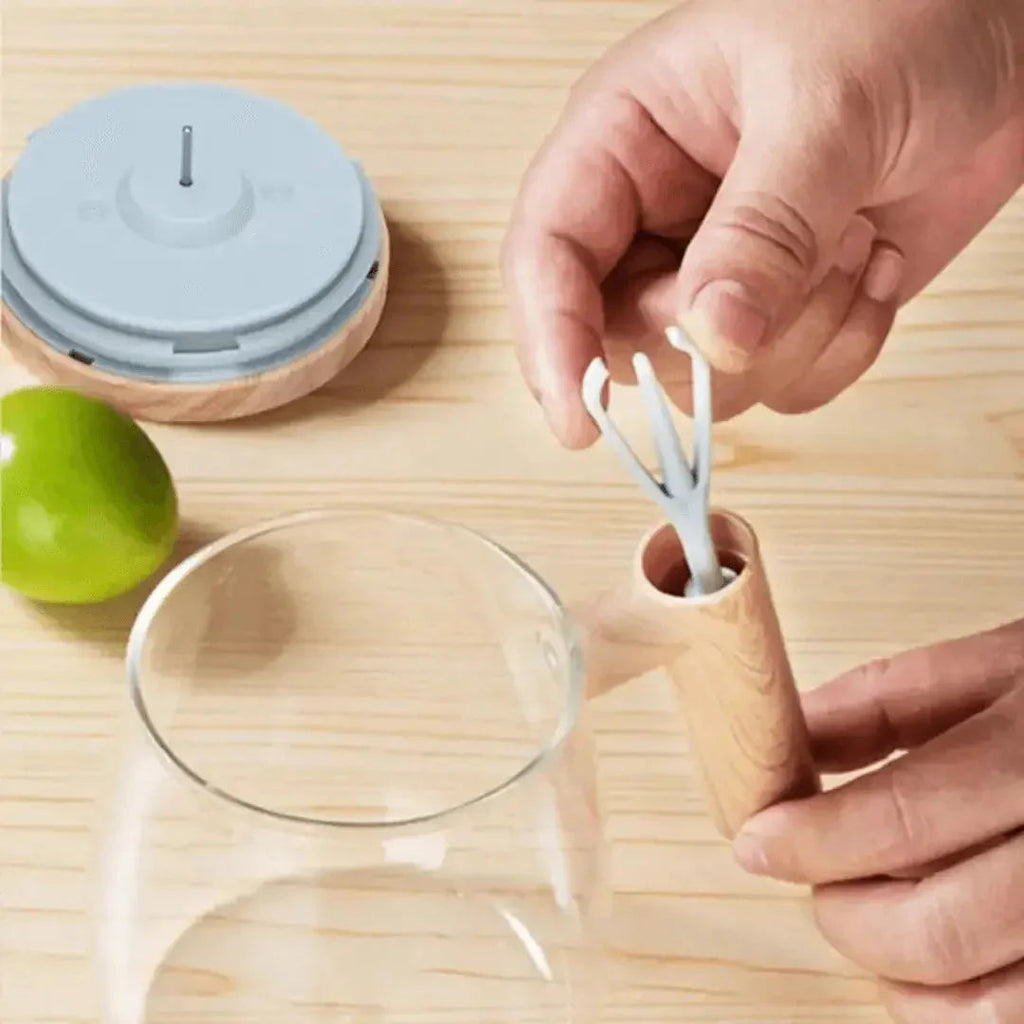 Intelligent Mug – Self-Stirring Cup with Wood Design