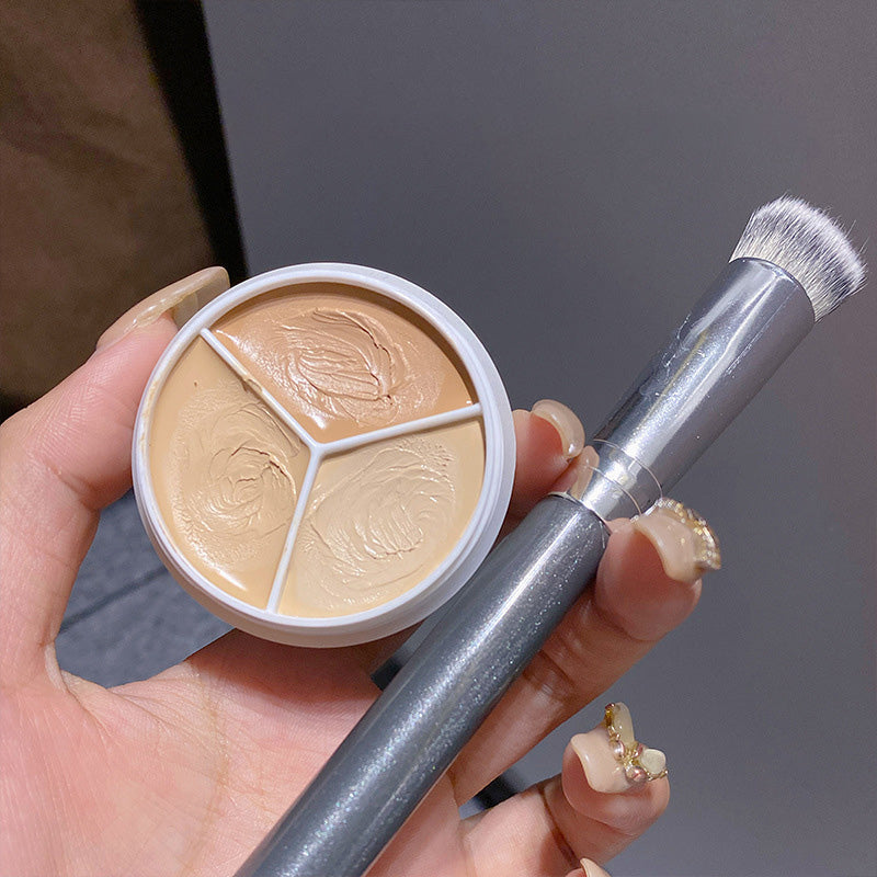 Tri-Color Concealer Palette for Acne Spots and Dark Circles