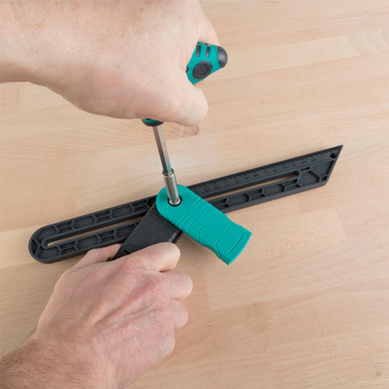 Lock corner measuring tool