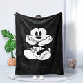 MickeyDream – Playful Fleece Blanket for Comfort