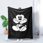 MickeyDream – Playful Fleece Blanket for Comfort