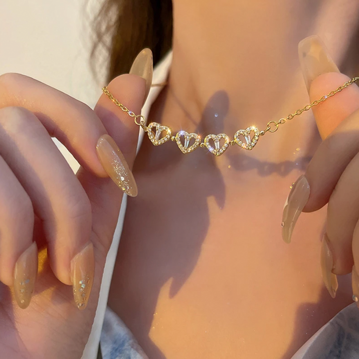 Four-leaf clover necklace for women