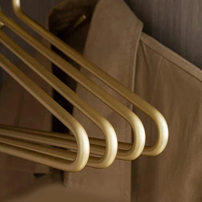 5 pieces of hangers made of solid matte gold/silver │ Seamless wardrobe organizer made of metal
