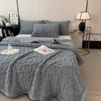 CozyCoral – Luxury Fleece Blanket for All Seasons