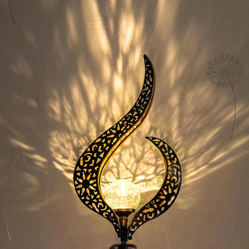 Solar Garden Light made of Metal – Waterproof LED Design in Moon, Flame, Sun or Star Shape