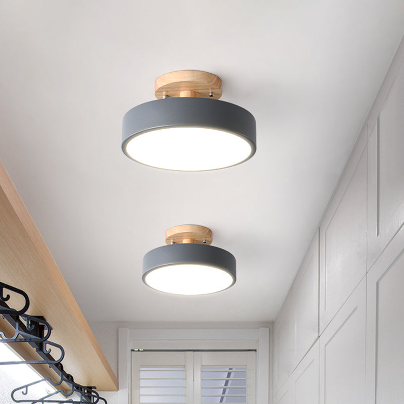 Scandinavian LED Ceiling Light with Wood | Modern Drum Shape for Hallways and Entrances | Energy-Efficient Lighting
