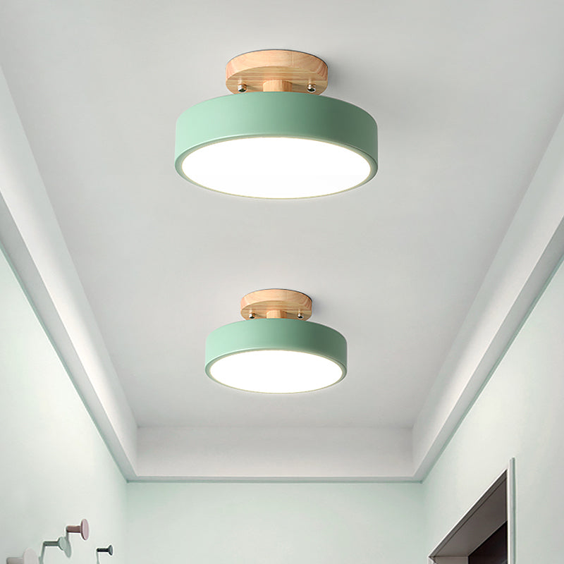 Scandinavian LED Ceiling Light with Wood | Modern Drum Shape for Hallways and Entrances | Energy-Efficient Lighting