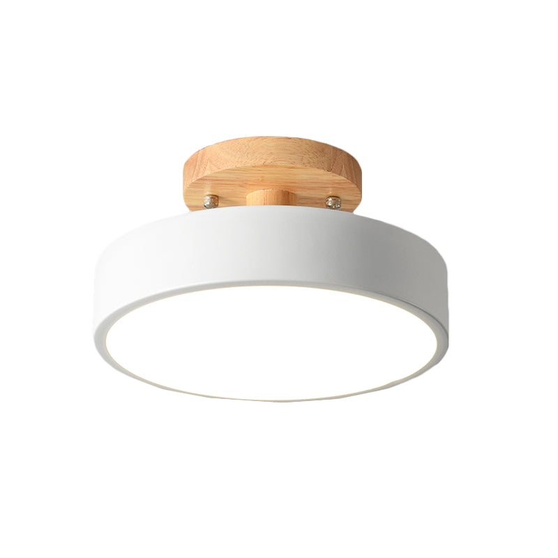 Scandinavian LED Ceiling Light with Wood | Modern Drum Shape for Hallways and Entrances | Energy-Efficient Lighting