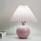 Nordic minimalist 1-light table lamp made of ceramic with pleats