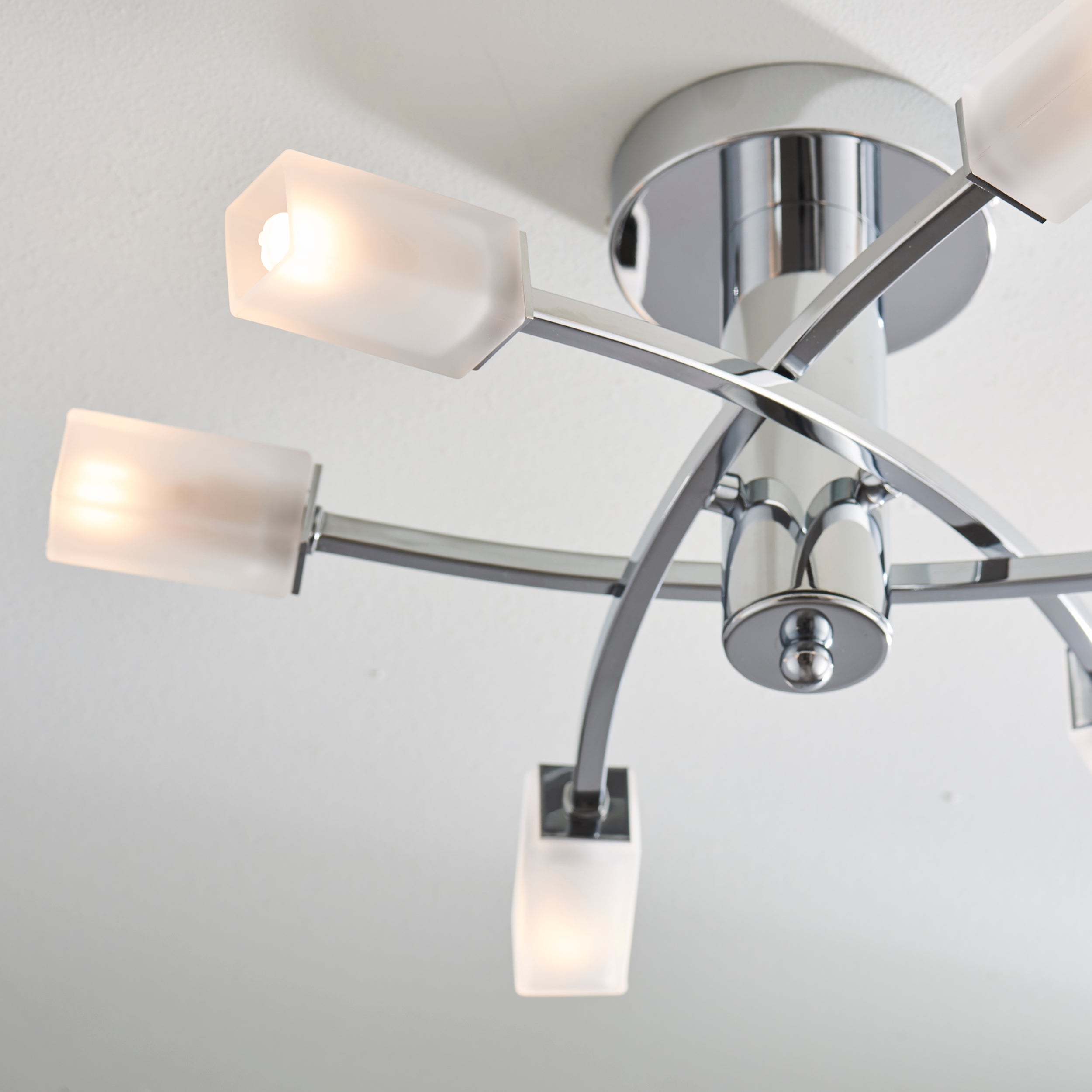 Stylish Lighting with 6 Light Sources