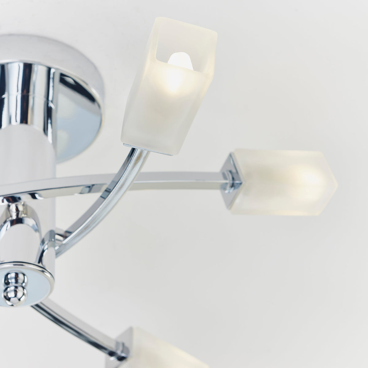 Stylish Lighting with 6 Light Sources