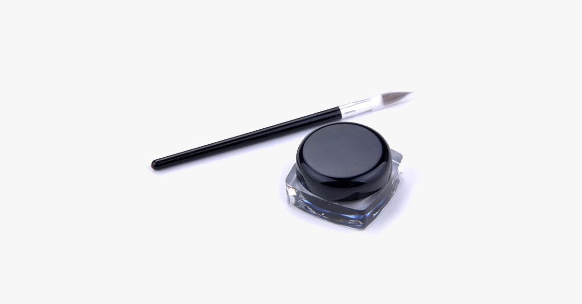 Creamy Gel Eyeliner – Brush on the perfect wing on your eyelids