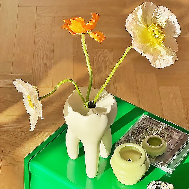 Teeth Vase