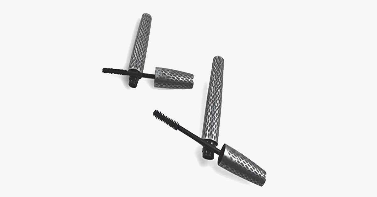 Fiber eyelashes with black mascara