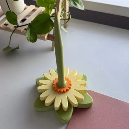 Gerbera Yarn Spool — 3D Printed Tool for Even Winding