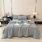 CozyCoral – Luxury Fleece Blanket for All Seasons