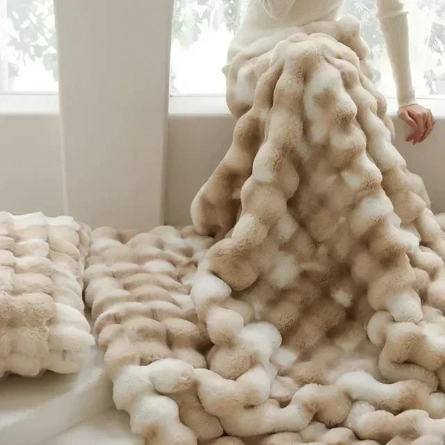 Wearable Fluffy Blanket of Imitation Fur - VeluLuxe