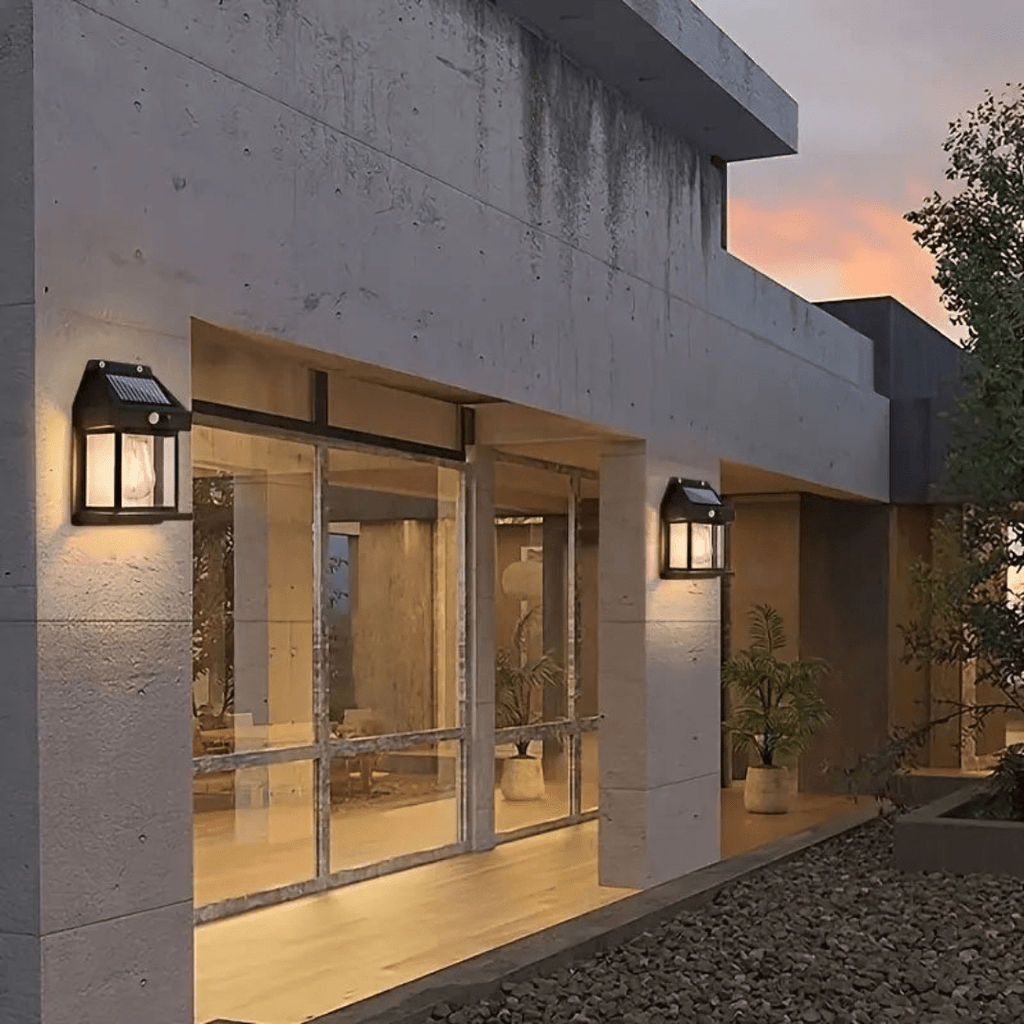 Modern and waterproof solar lamp for the garden and terrace
