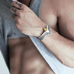 Bracelet in the shape of the special eagle