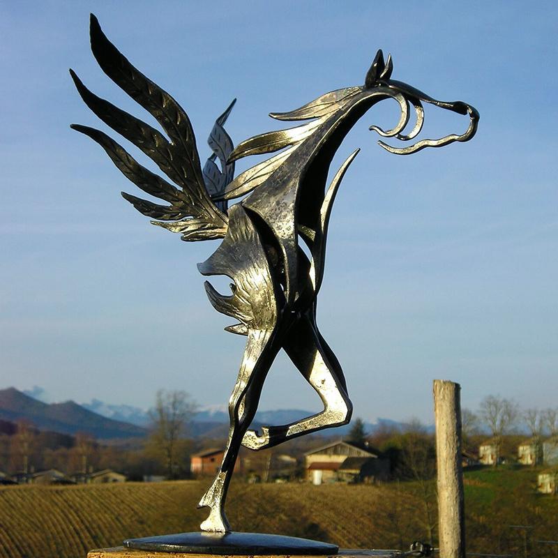 Horse sculpture decoration