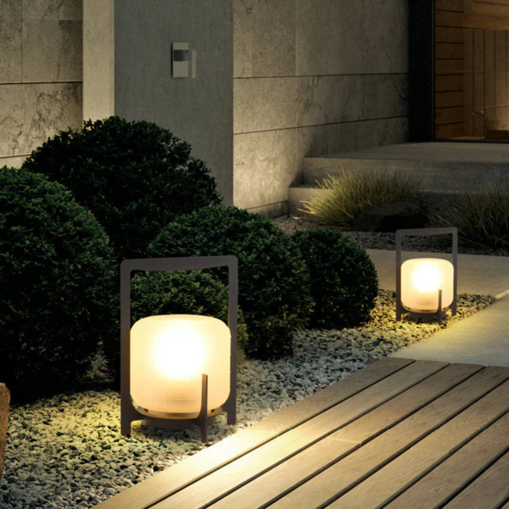Energy-efficient Solar Outdoor Lamp