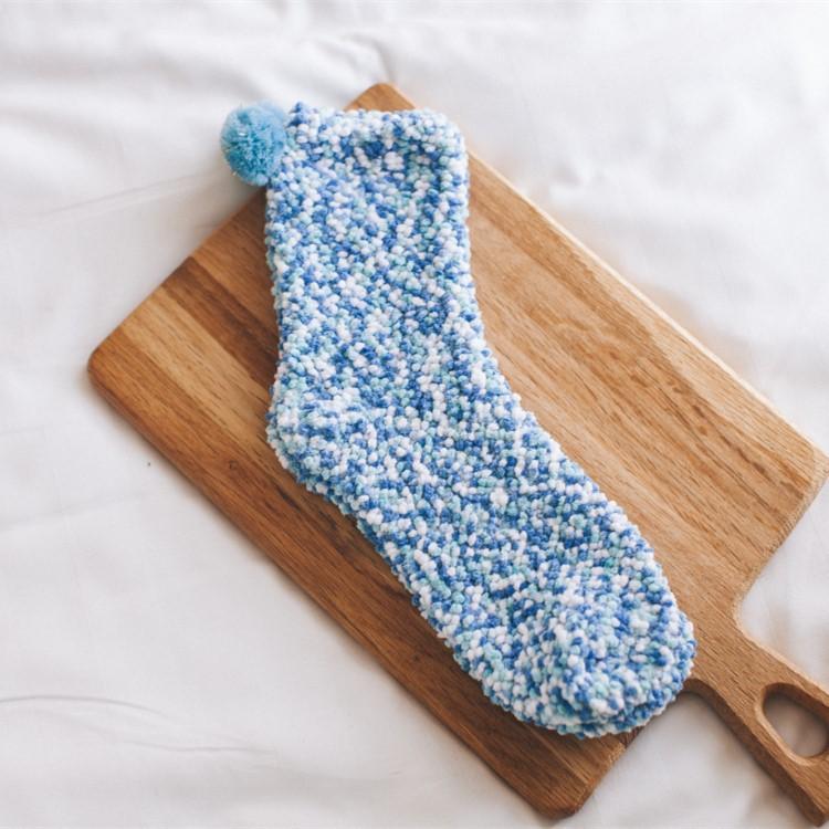 Comfy Gift Pom Pom Cupcake Socks