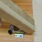 Folding hinge with lock
