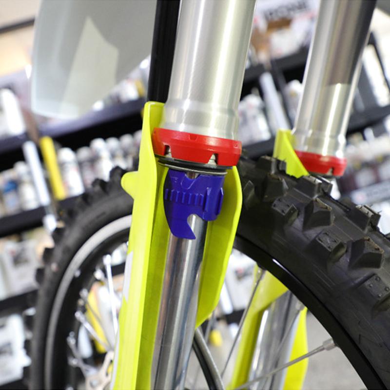 Motorcycle Front Seal Cleaner