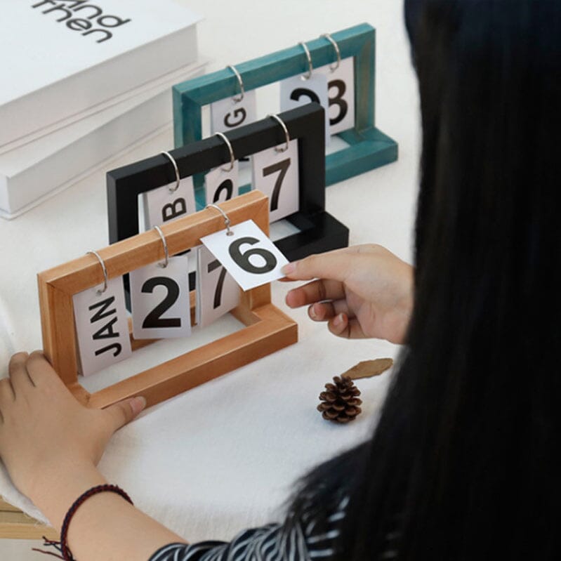 Dutch Teak Wood Desktop Calendar