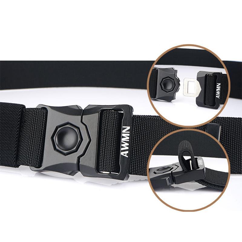 Tactical belt with automatic buckle