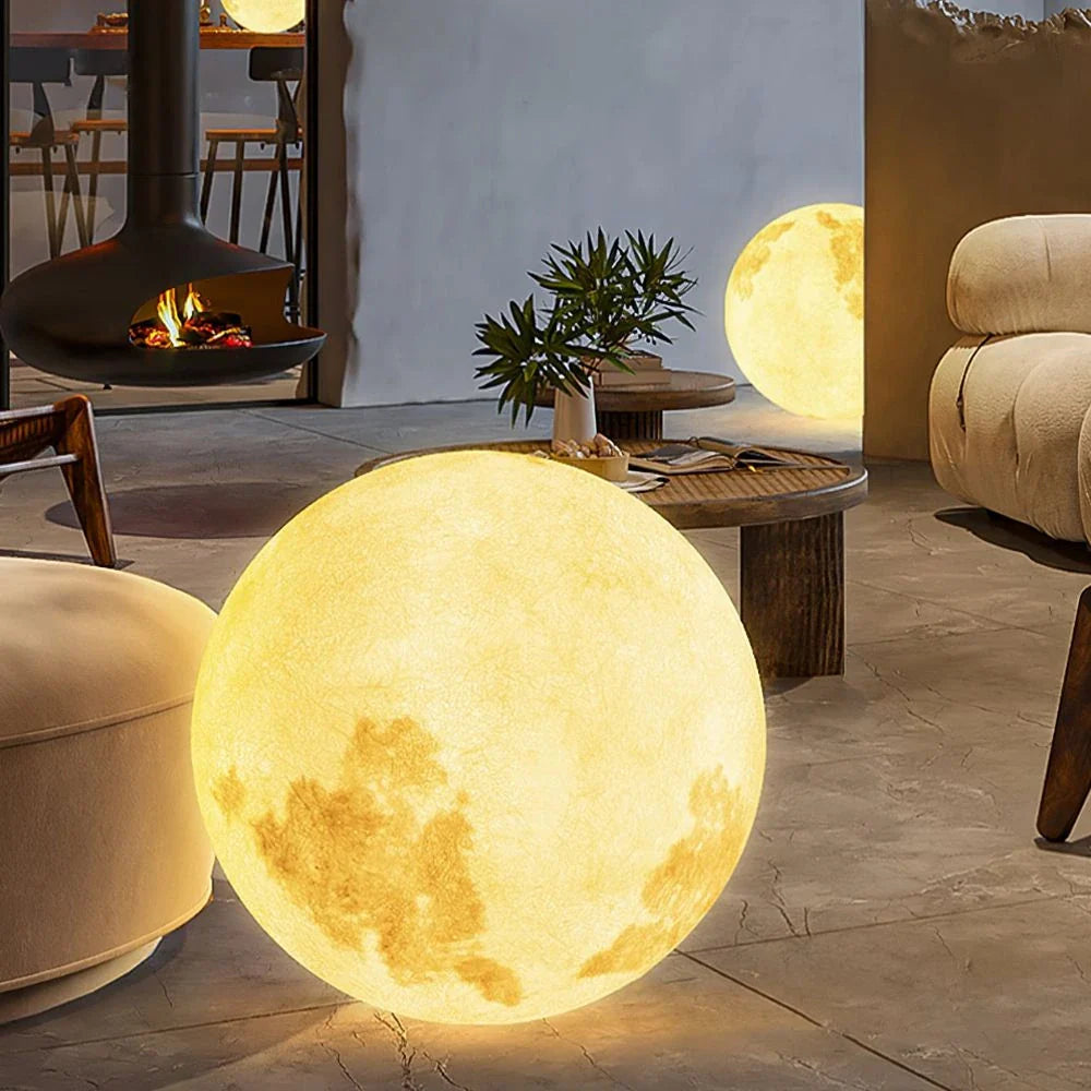 Selene Moon Garden Light