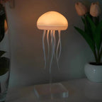 Medusa Floating Glow
