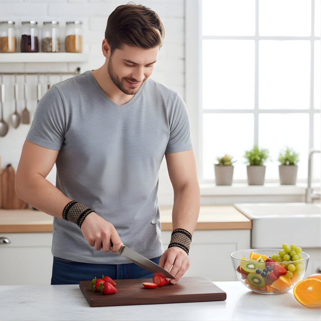 Copper‑Infused Compression for Wrist Pain Relief – Breathable Low‑Profile Sleeve for Everyday & Sports
