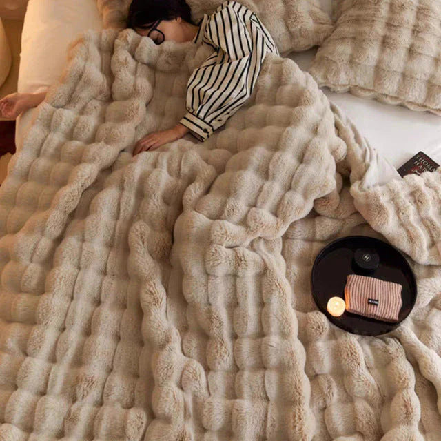 Luxury Soft Fur Blanket - SnuggleFur