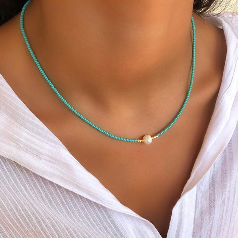 Necklace made of freshwater pearls