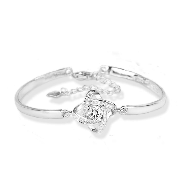 Stylish Love Knot Bracelet | Perfect for Daily Wear Enjoyment!