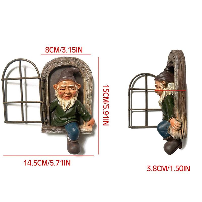 Garden decoration of the gnome statue