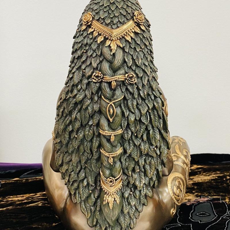 Statue of the Earth Goddess
