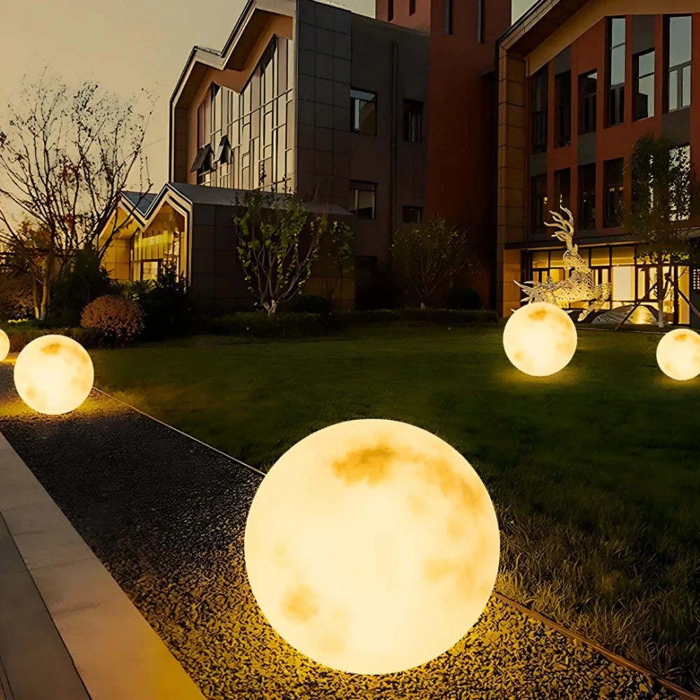 Selene Moon Garden Light