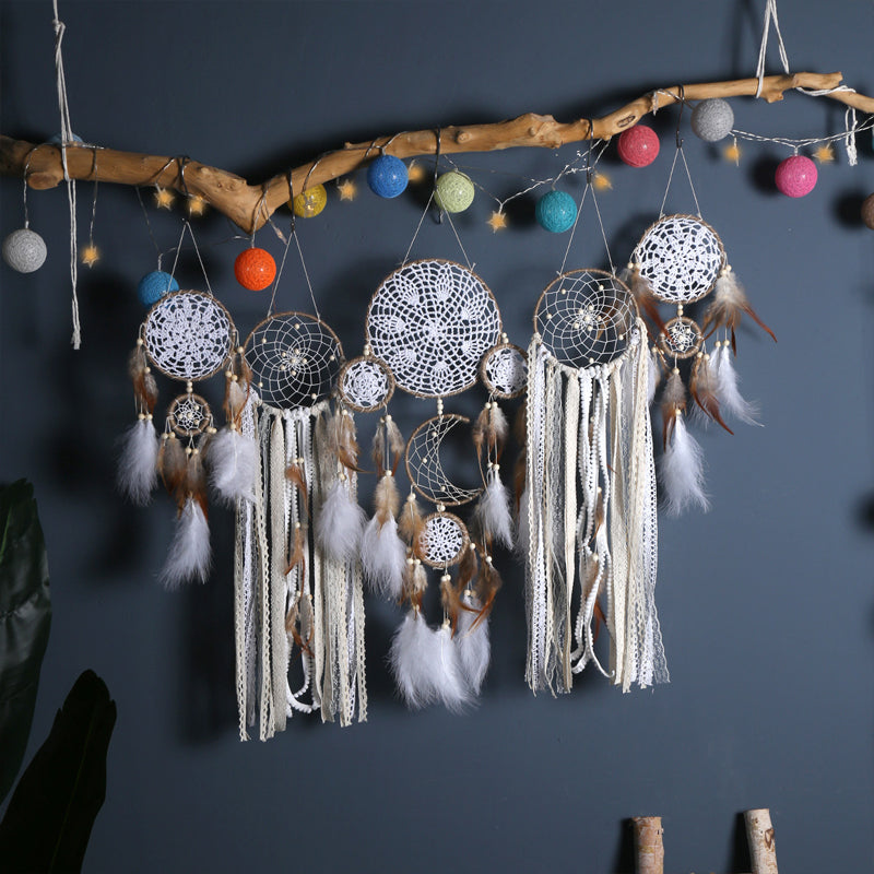 Dream catcher moon and stars hang over the bed (5 pieces)