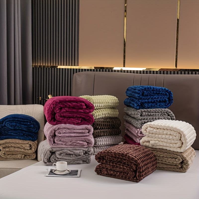FlannelLuxe – Soft Fleece Blanket for Comfort