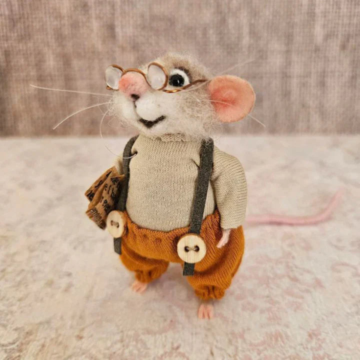 Handmade felt mouse | Christmas decoration & gift idea | Needle felted from wool & fabric | Sustainable