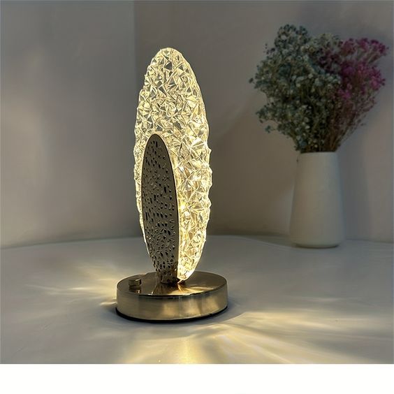 Modern & Luxury Peacock Table Lamp - CrystalGlow