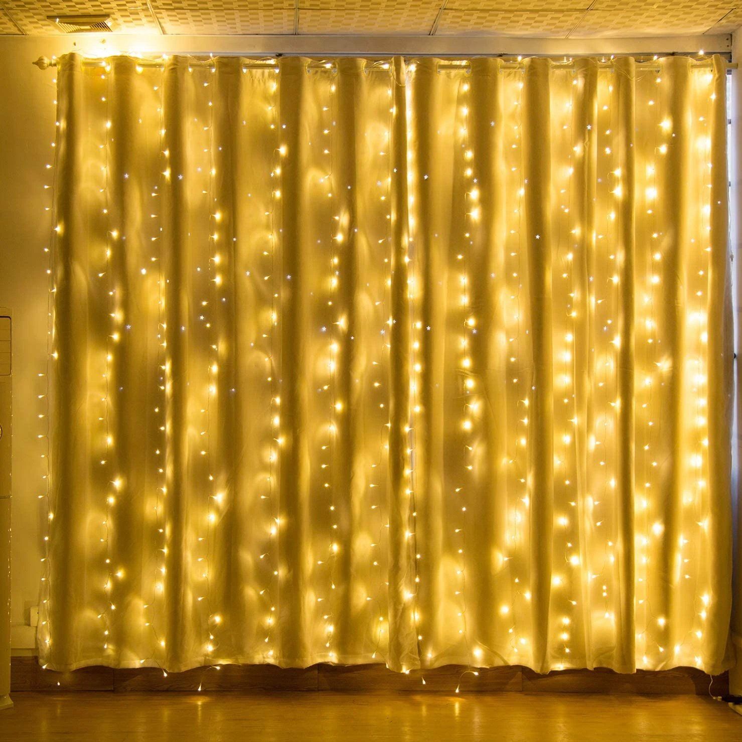 600 LED 9.8 x 19.6 FT. LED curtain lights with 8 light modes and memory function
